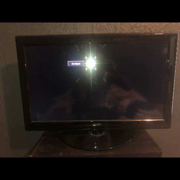 Coby flat screen TV - Picture 1 of 2